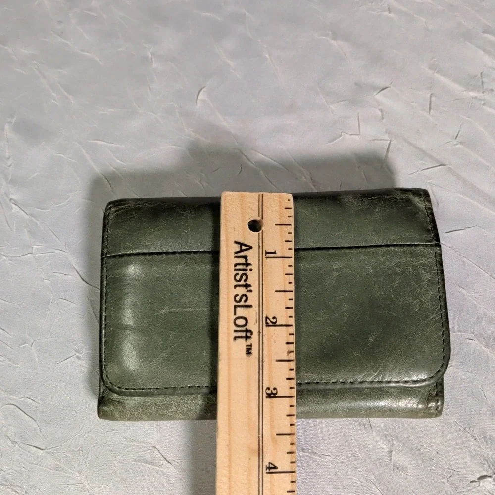 Hobo International Wallet Green Leather Clutch Snap Closure Card Slots Bohemian